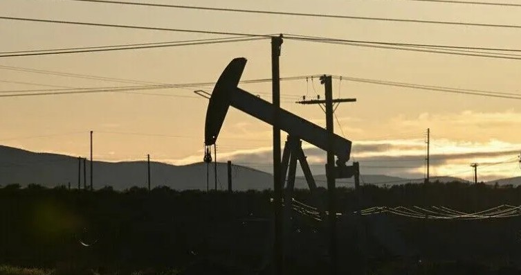 اسعار النفط تقفز عالميا نحو 7%